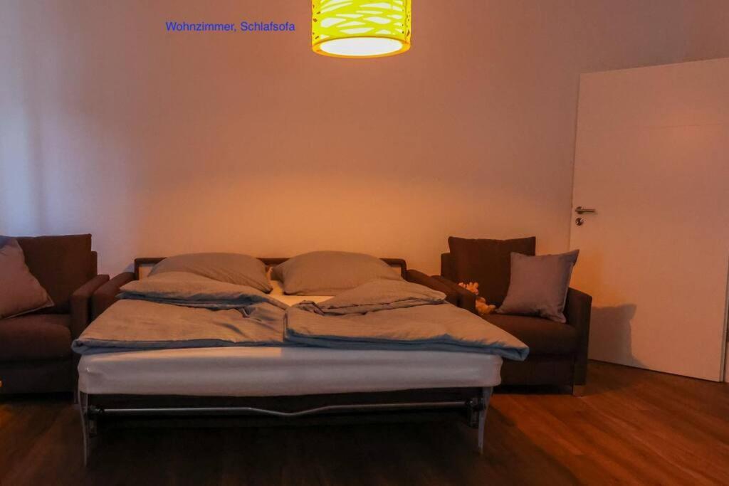 Freundliche Wohnung Mit Parkplatz Und Terrasse Neubrandenburg Bagian luar foto
